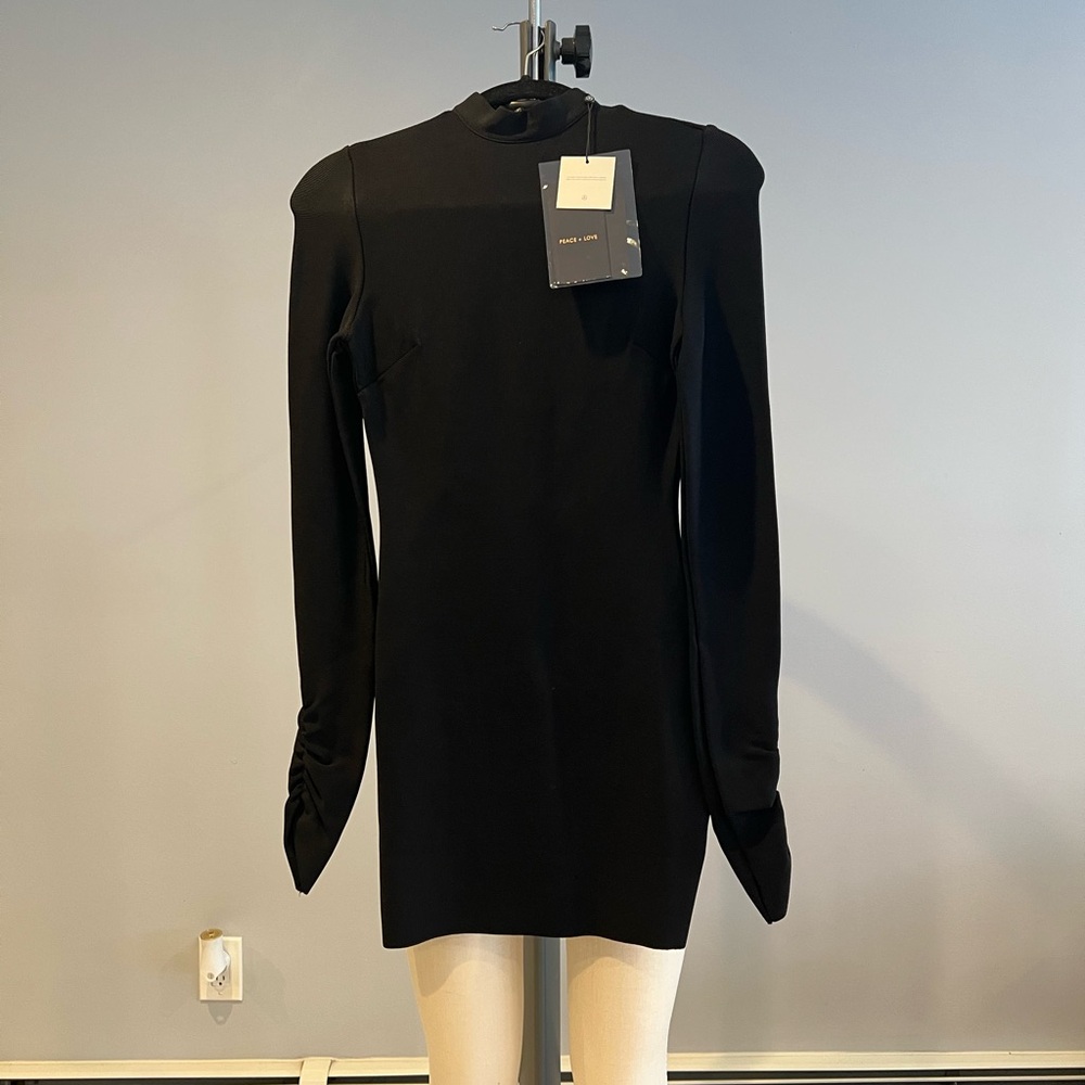 Chic Long Sleeve Black Dress